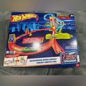 Hot Wheels Neon Speeders Skyscraper Speed Circuit - Red & Blue Track